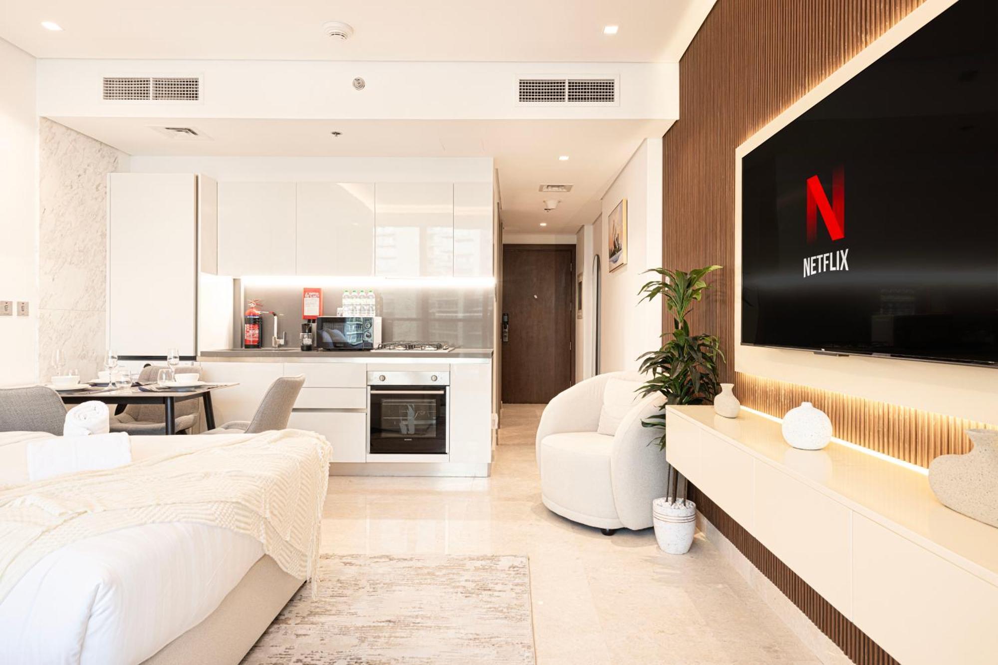 Outstanding New With 2 Double Beds,in Downtown Apartment *