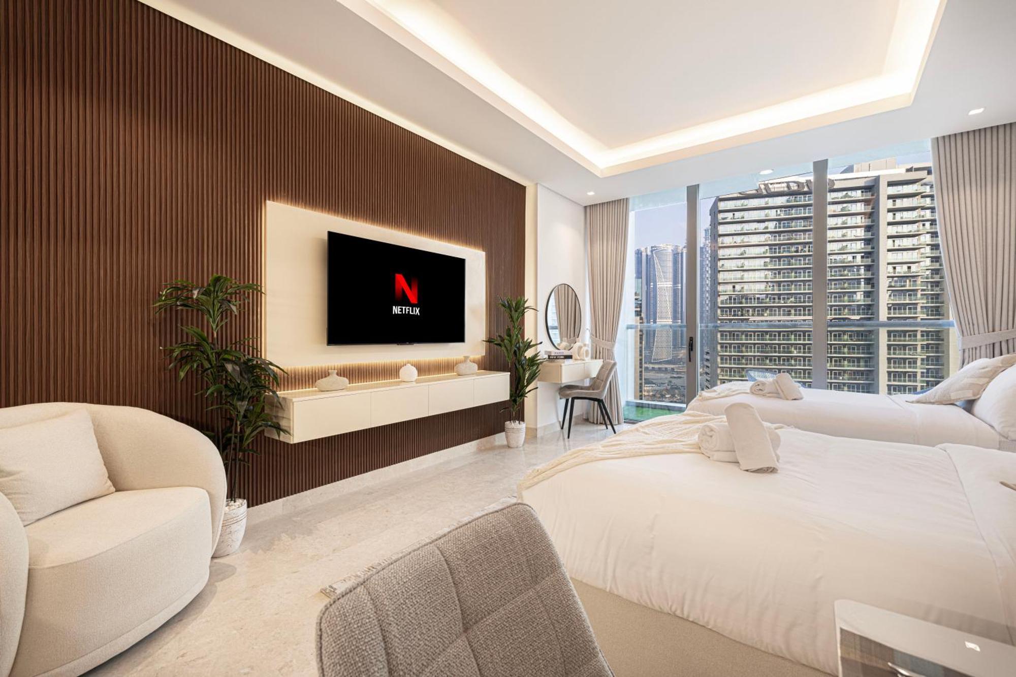 Outstanding New With 2 Double Beds,in Downtown